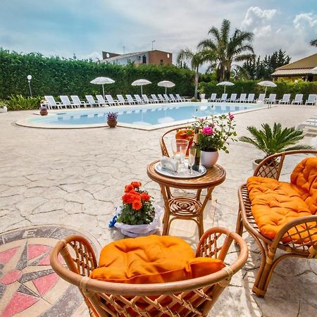 Casa Vacanza Paradise Vicino Cefalu Con Servizio Di Piscina A 3 Chilometri Leilighet Campofelice Di Roccella Eksteriør bilde