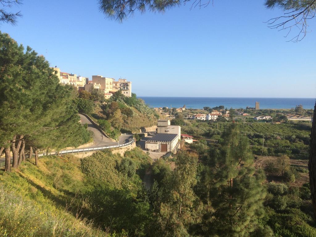 Casa Vacanza Paradise Vicino Cefalu Con Servizio Di Piscina A 3 Chilometri Leilighet Campofelice Di Roccella Eksteriør bilde