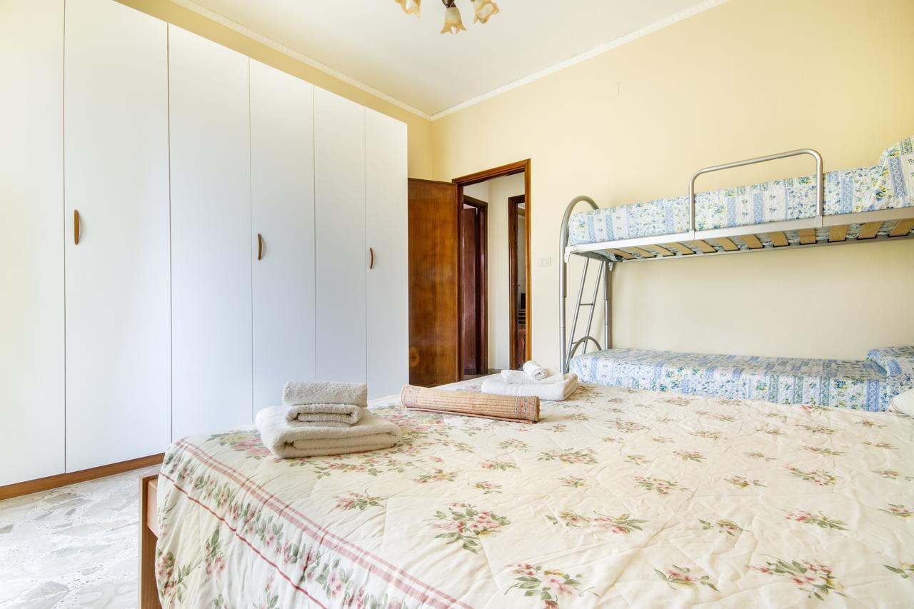 Casa Vacanza Paradise Vicino Cefalu Con Servizio Di Piscina A 3 Chilometri Leilighet Campofelice Di Roccella Eksteriør bilde