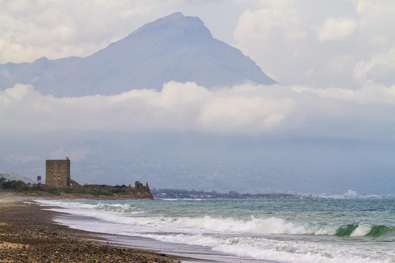 Casa Vacanza Paradise Vicino Cefalu Con Servizio Di Piscina A 3 Chilometri Leilighet Campofelice Di Roccella Eksteriør bilde